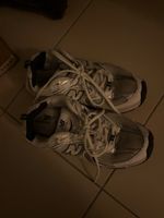 Baskets New Balance argent blanc taille 39 bon état