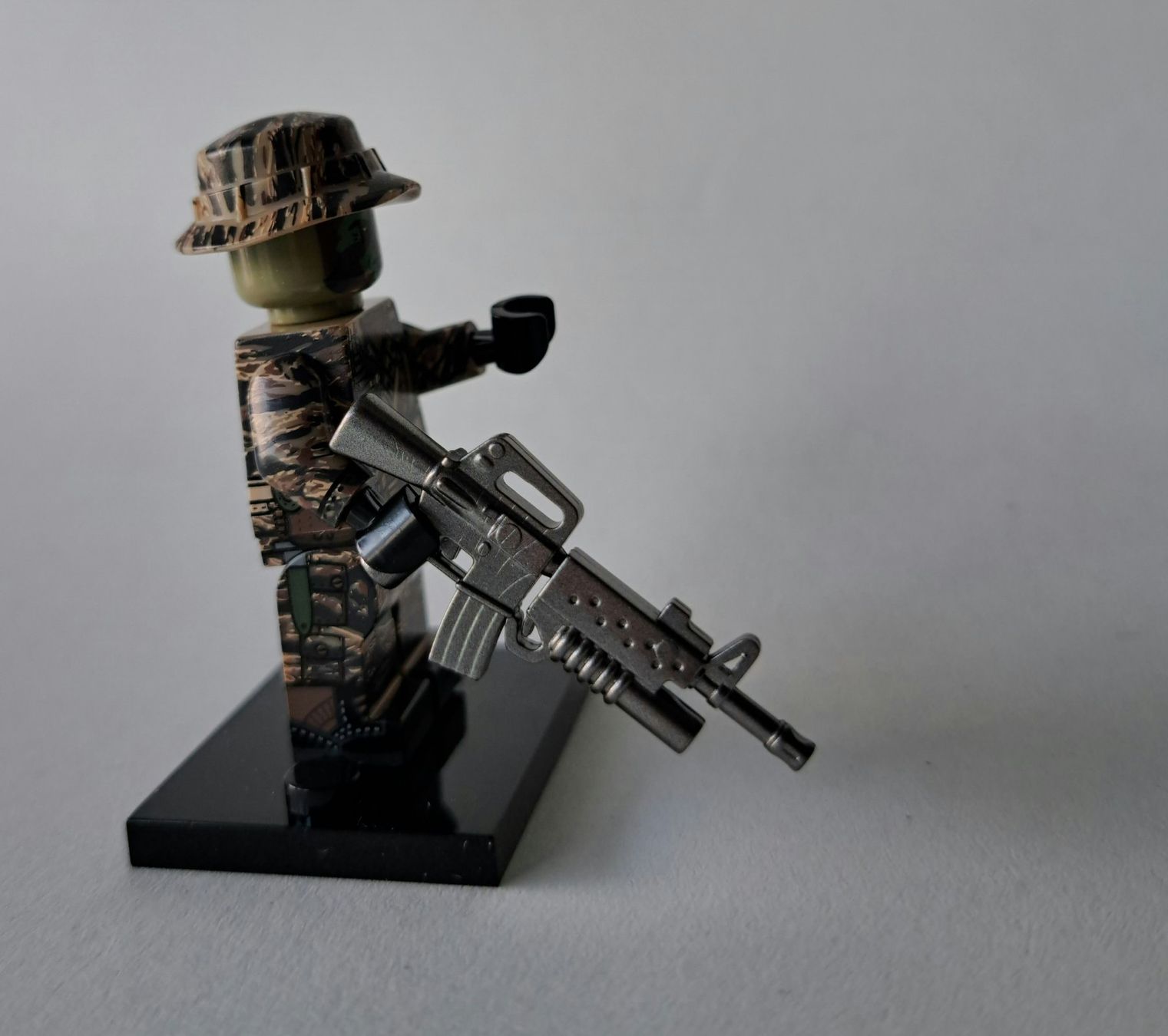 Statuette: Minifigur Vietnam War #4 – Nuovo (secondo la descrizione) da Igis venduto da magneto_hg