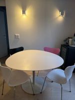 Fritz Hansen Voss Tisch weiss 115x113x71cm