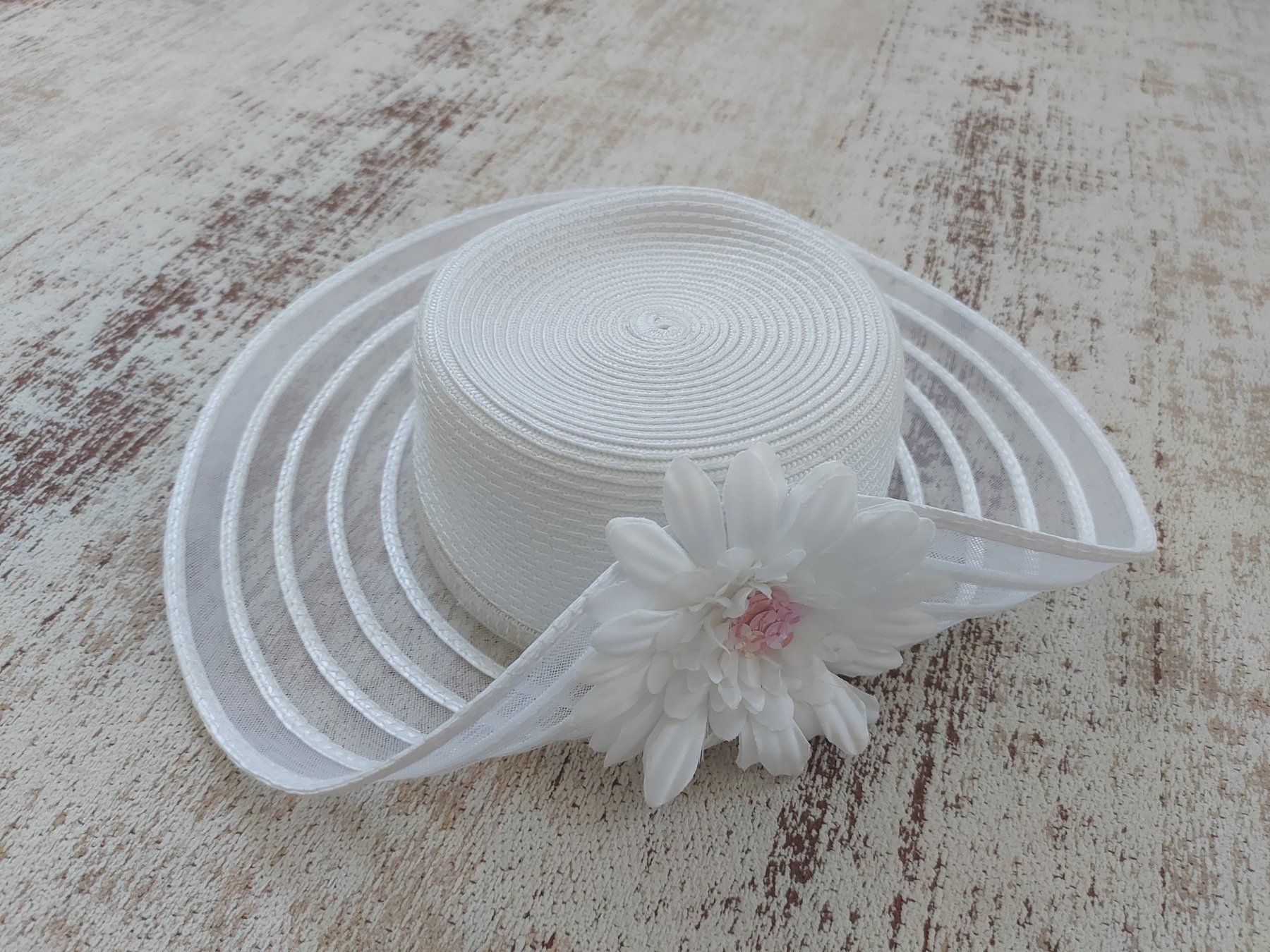 Autres vêtements fille: Hut Strohhut elegant weiss – Neuf (Voir description) à Rüthi (Rheintal) par Boschacat