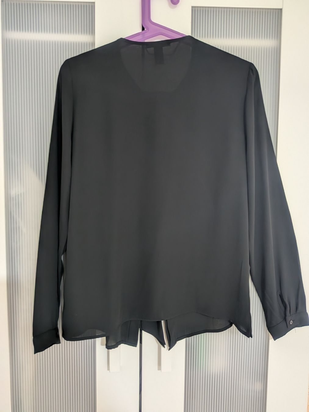 Chemisiers: Forever 21 black blouse, size S - good condition – D'occasion à Wettingen par ann_hzb5 2