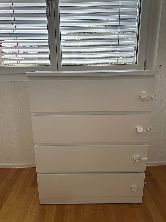 Commodes: IKEA MALM Kommode weiss, 4 Schubladen – D'occasion à Aarau Rohr par ale_f72q