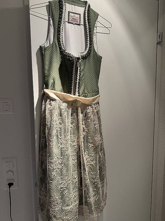 Vestiti: Dirndl – Usato da Kilchberg ZH venduto da cochianco