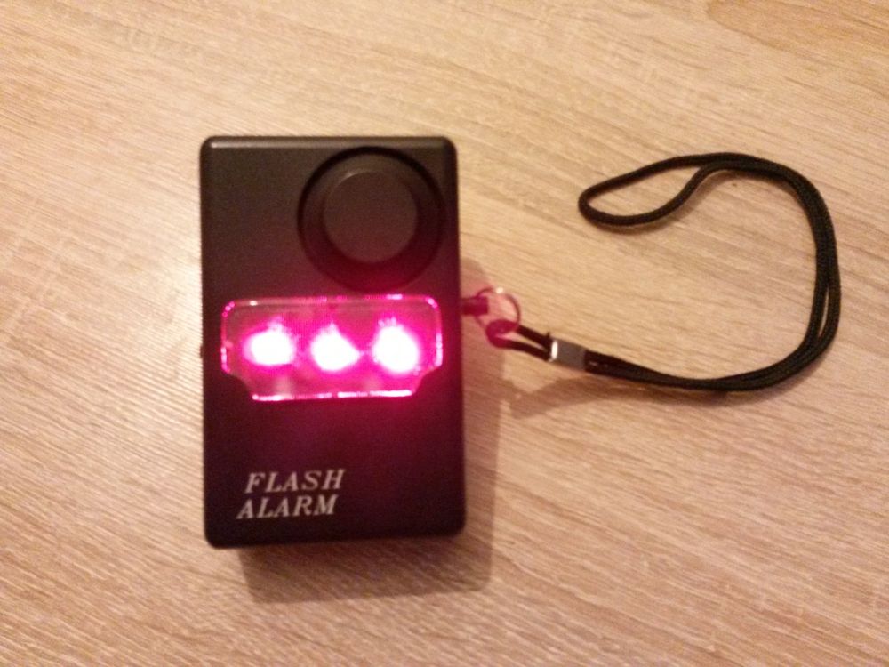 Flash-Alarm (Gebraucht) in Luzern für CHF 3 – mit Lieferung auf Ricardo ...