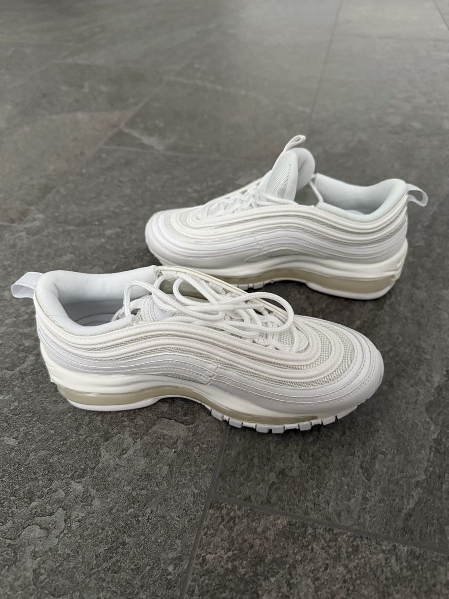 Nike Damenschuhe: Nike Air Max 97 'Triple White' – Neu (gemäss Beschreibung) aus Schübelbach von Coopers6 2