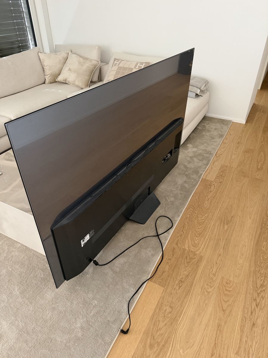 Appareils TV: LG OLED77B19 – D'occasion à Baar par GillesAntibes 2