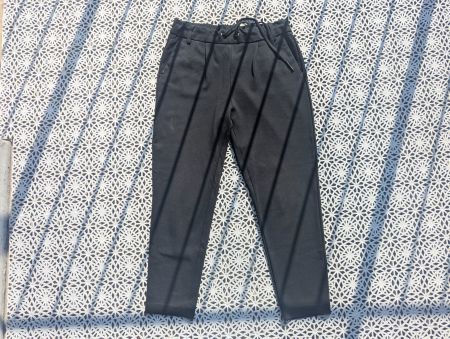 ONLY | schwarze Stoffhose in Grösse S / 30
