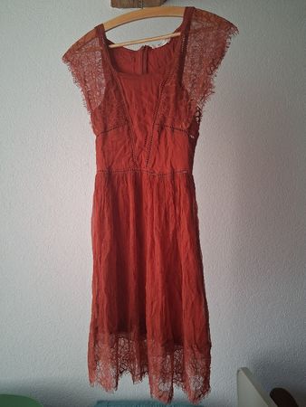 Robe NAF NAF dentelle taille 34 corail occasion