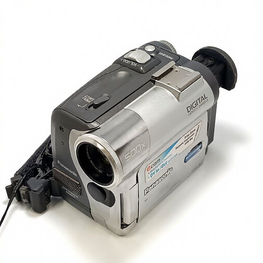 Panasonic Caméscopes: Panasonic NV-DS27 – D'occasion à Münsingen par The_1483