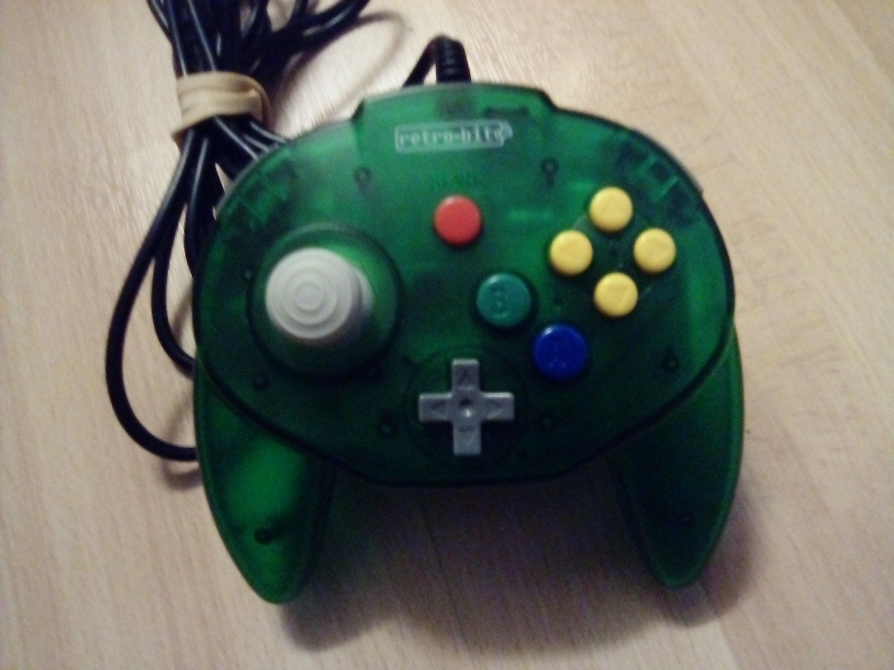 Controller: Retrobit Tribute 64 PC Controller USB-A – Usato da Winterthur venduto da Colonica