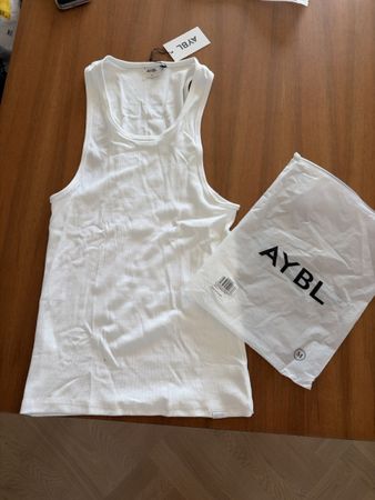 Weisses Gymtanktop