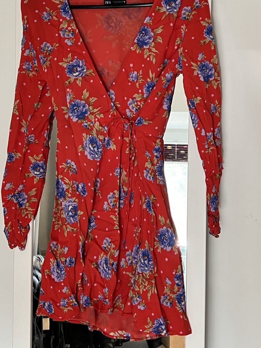 Zara Kleider: Zara Kleid – Gebraucht aus Moudon von patricia115