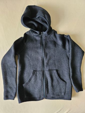 Dicke Kapuzenjacke / Sweatjacke Gr. 134/140 Winter