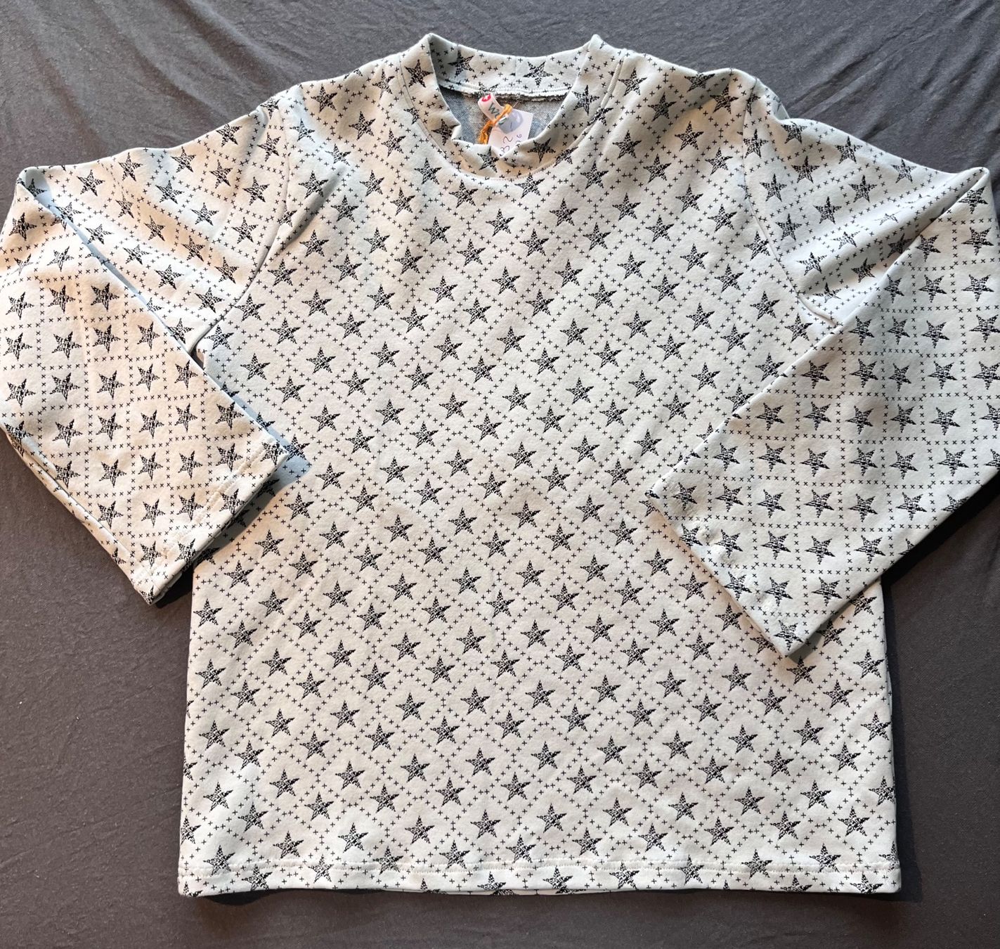 Pullover & Sweatshirts: 1 Kinderpullover selbst genäht – Neu und originalverpackt aus Büsserach von bor_s88m