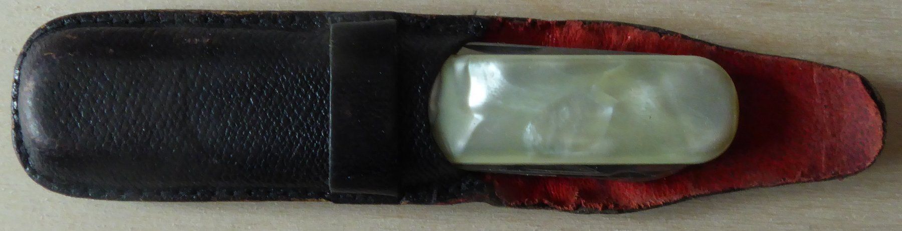 Victorinox Coltelli tascabile: Victorinox Victoria Sackmesser Executive Perlmutt – Usato da Gossau SG venduto da tenerife11