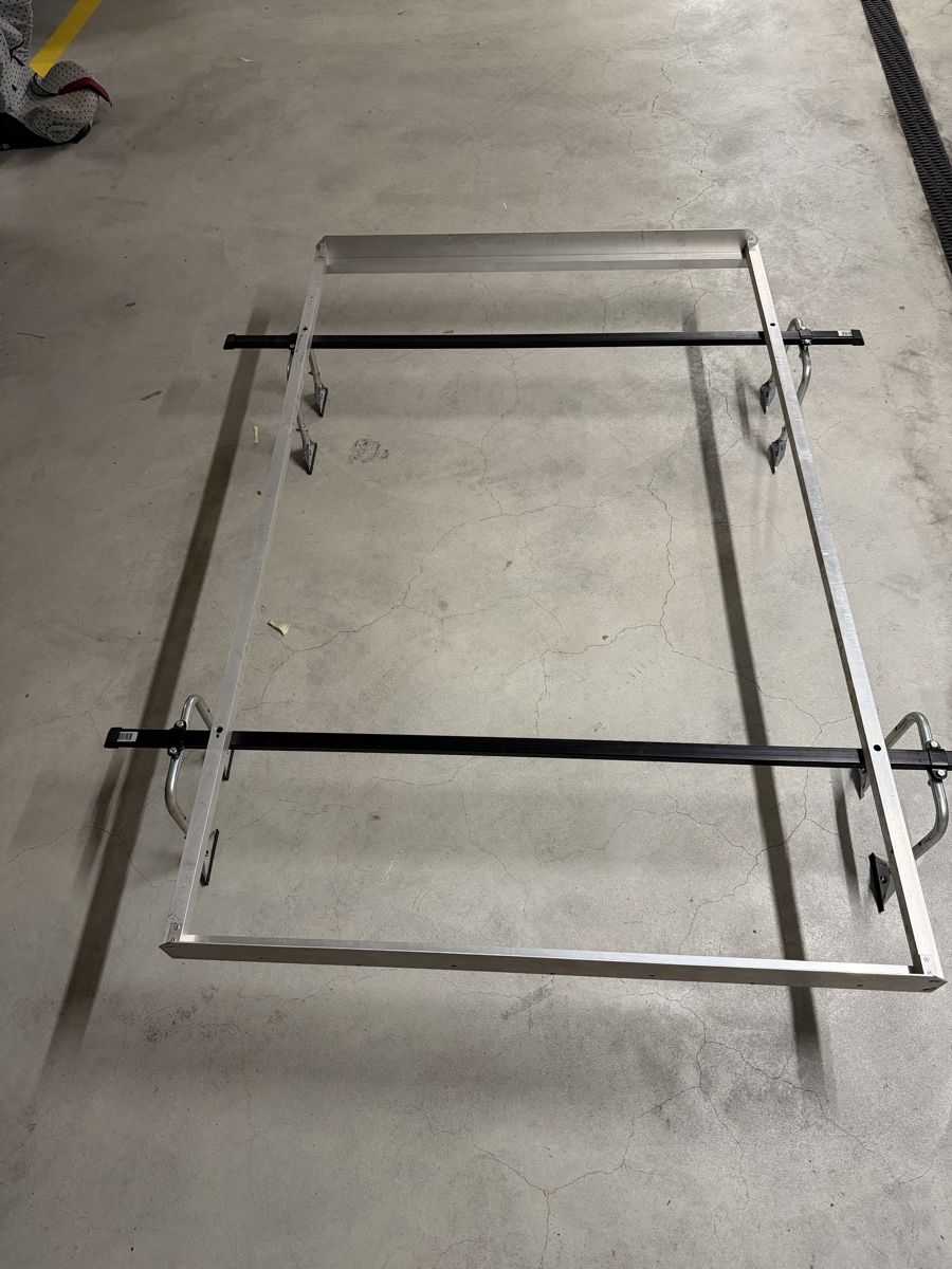 VW Barres de toit: VW T2 Dachträger – D'occasion à Höri par Frx 2