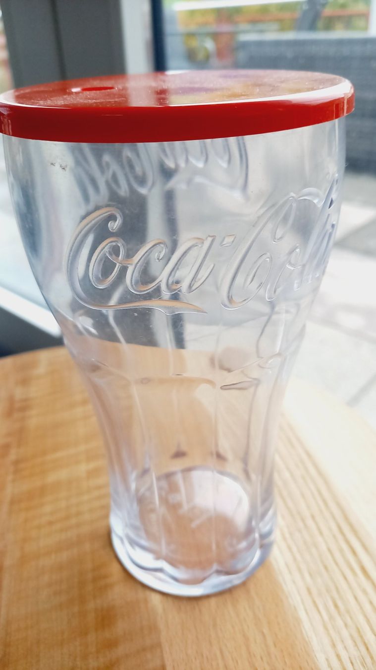Contenitori & Simili: Trinkbecher Coca Cola – Usato da Brünisried venduto da san_74_bu