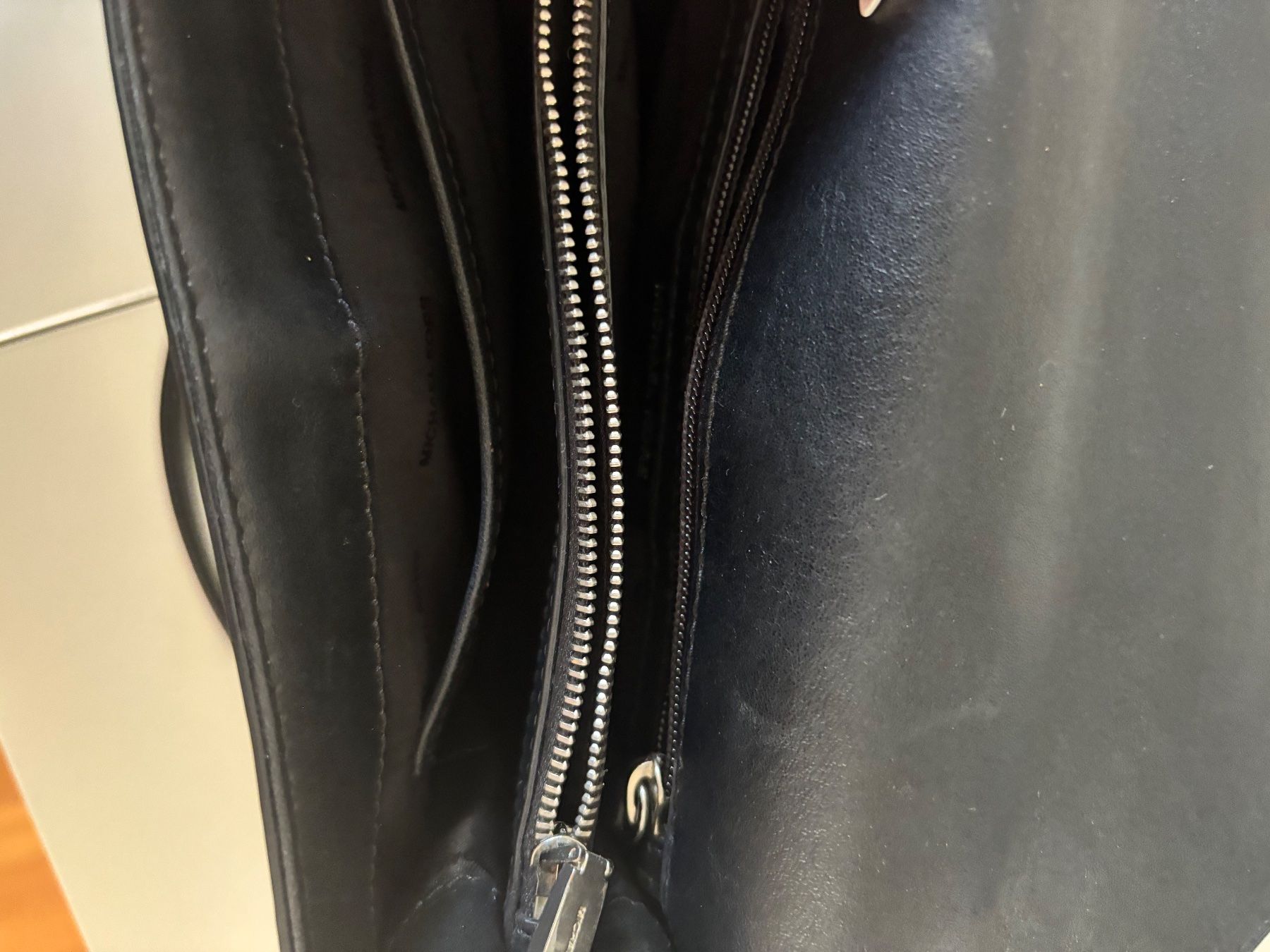 Michael Kors Borse da donna: Schwarze Michael Kors Handtasche – Usato da Zürich venduto da sim.one00 3