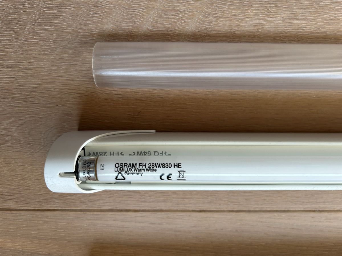 Osram Lampade: Leuchtstofflampe Osram Länge 118 cm – Usato da Küssnacht am Rigi venduto da bar_w9yj 1
