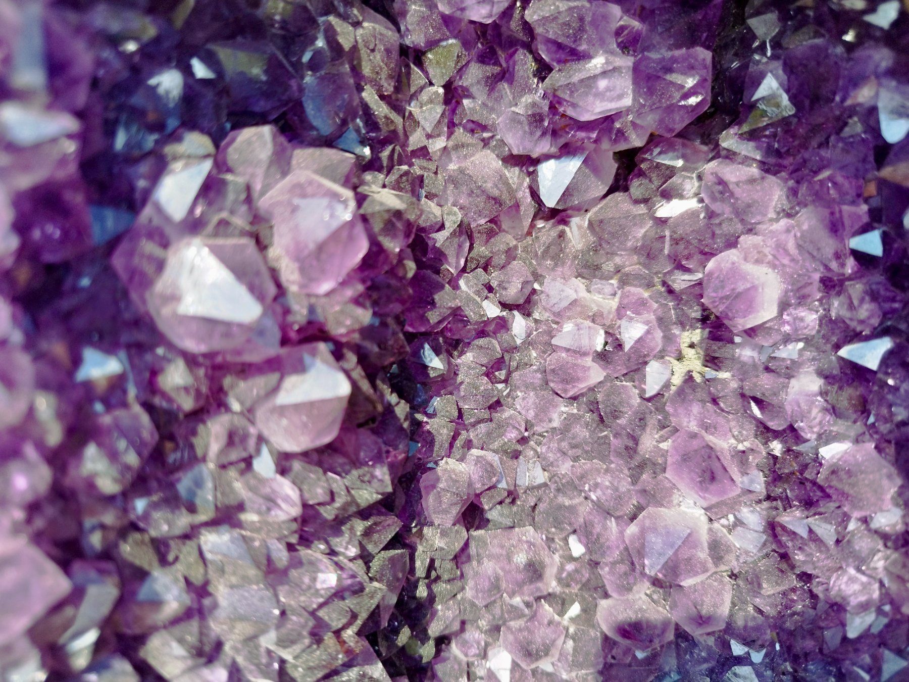 Mineralien & Heilsteine: Herrliche Amethystendruse mit einem Kräftigen violett – Neu (gemäss Beschreibung) aus Rheineck von  3