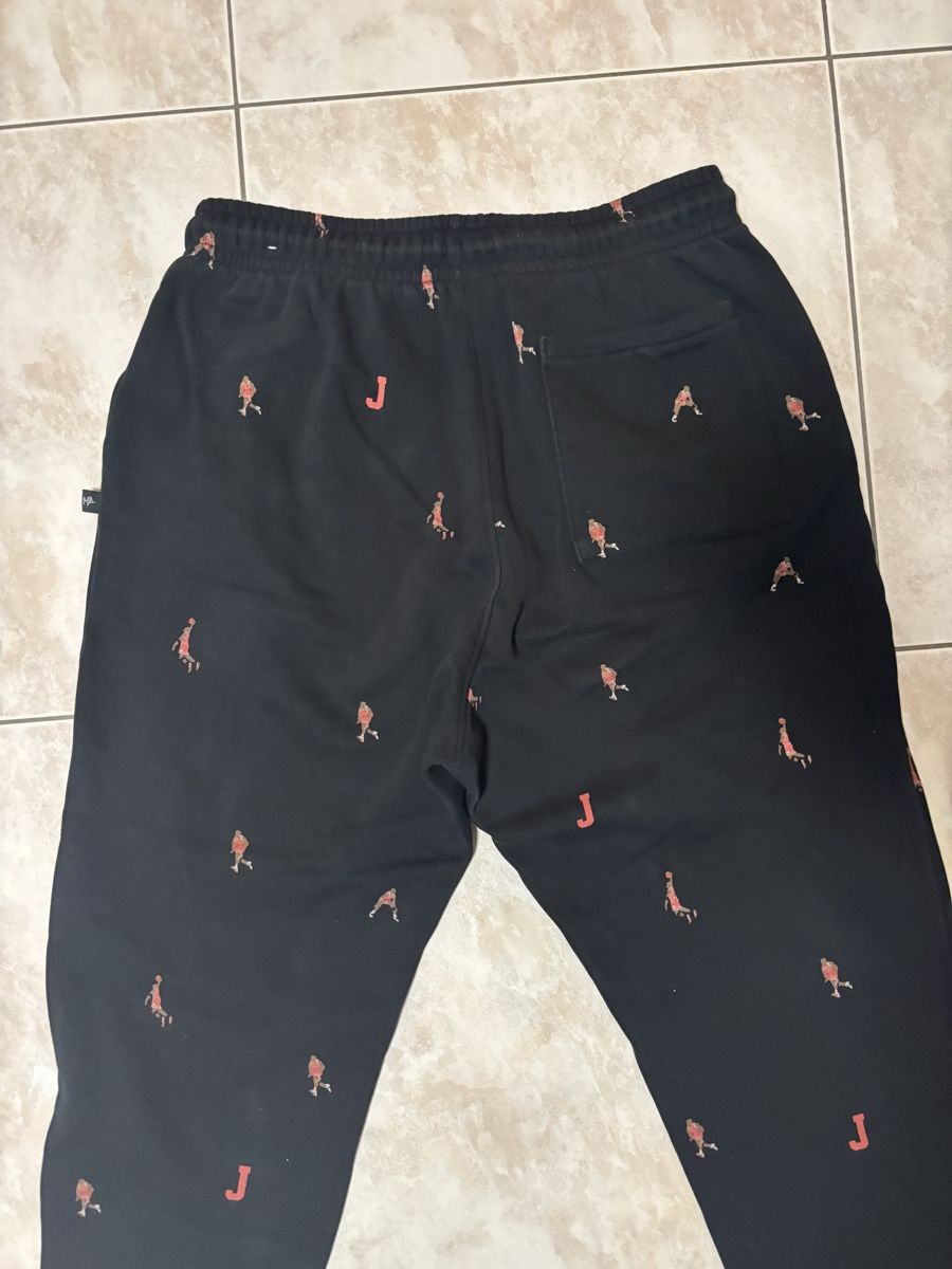Jordan Pantaloni: Air Jordan Trainerhose – Usato da Uster venduto da oranger_pulli 3