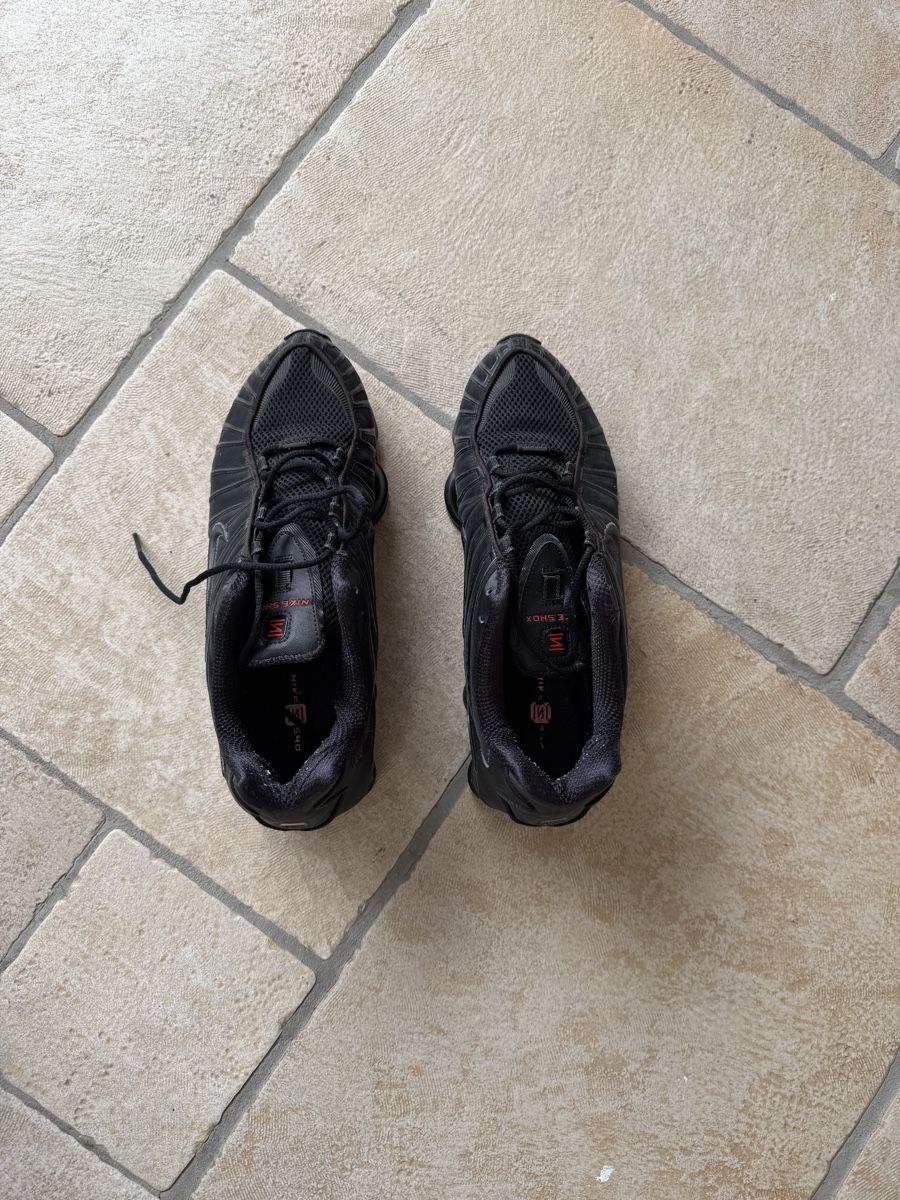 Nike Herrenschuhe: Nike Shox - 44,5 EU – Gebraucht aus Estavayer-le-Lac von sam_8cml