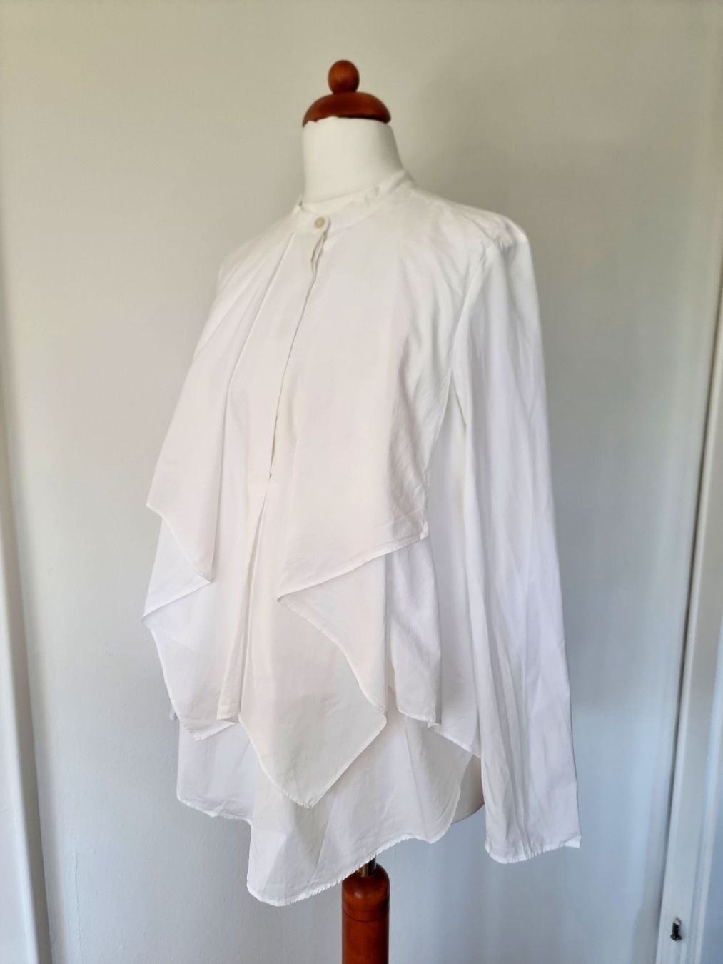 Cos Blusen: COS Bluse Weiss 34 – Neu (gemäss Beschreibung) aus Allschwil von  1