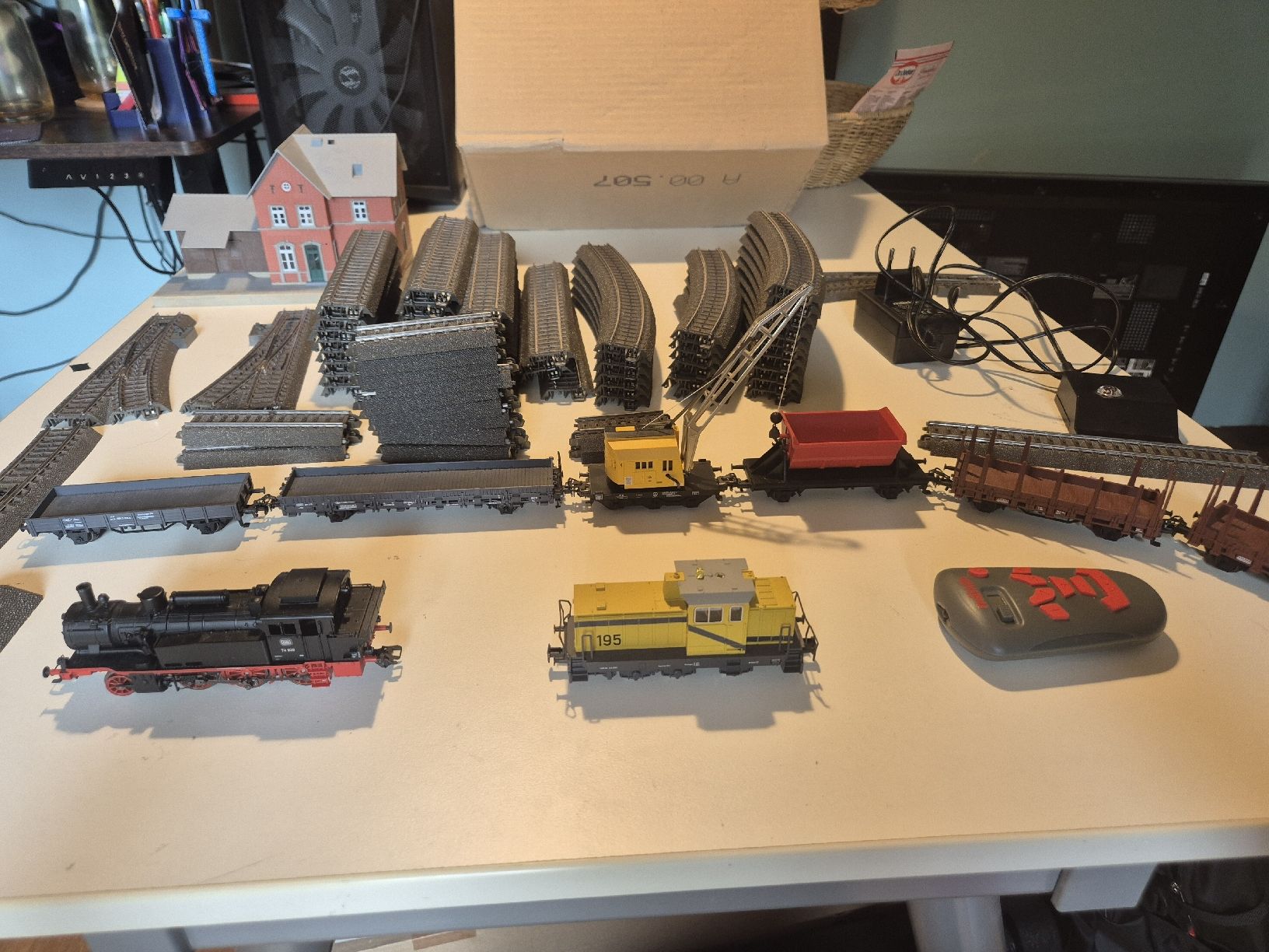 Märklin Trains électriques: Vollständiges Zug/Schienen-Netz – Neuf (Voir description) à Oberegg par FranziskaCH12