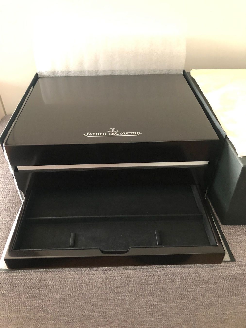 Jaeger-Lecoultre Orologi: Jaeger lecoultre  Box Luxus Ecrin Uhr Watchbox – Nuovo e nell'imballaggio originale da Ebikon venduto da Gaenggeliwaar 1