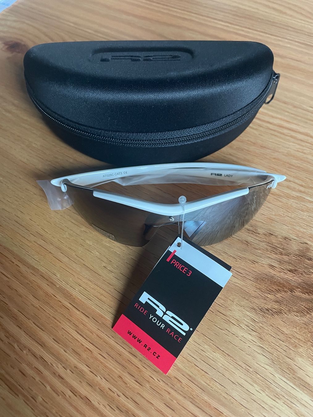 Occhiali & Lenti: Sport-Sonnenbrille R2 – Nuovo e nell'imballaggio originale da Wolfhausen venduto da ruizze