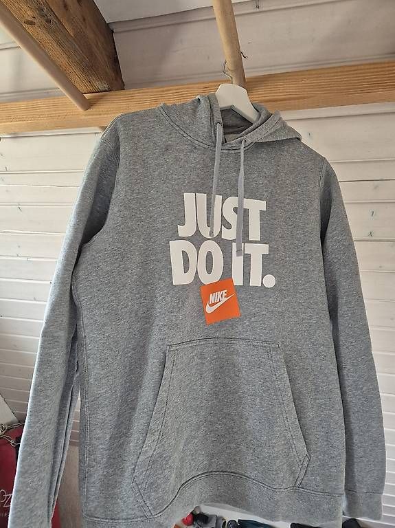 Nike Pullover & Sweatshirts: Nike Just do it Pullover – Gebraucht aus Niedergösgen von k.i.n.g.13 1