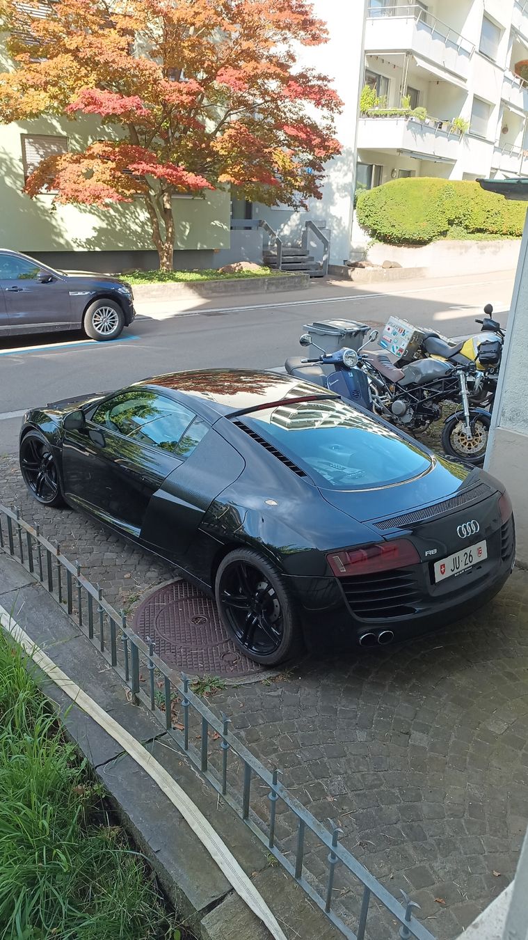 Audi Automobili: Audi R8 V8 4.2 – Difettoso da Uster venduto da Loro_ 3