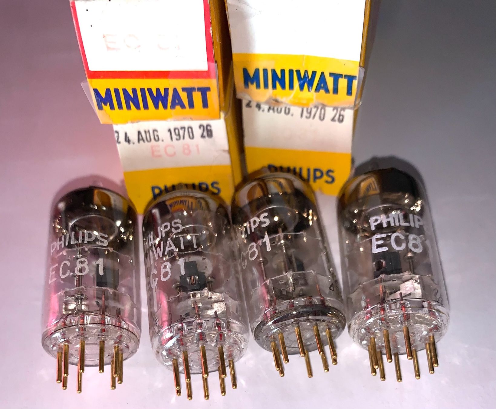 Philips Componenti elettronici: 4 Röhren / Radioröhren EC81(Triode) NOS, Philips – Nuovo (secondo la descrizione) da Biel/Bienne venduto da Oldradio 1