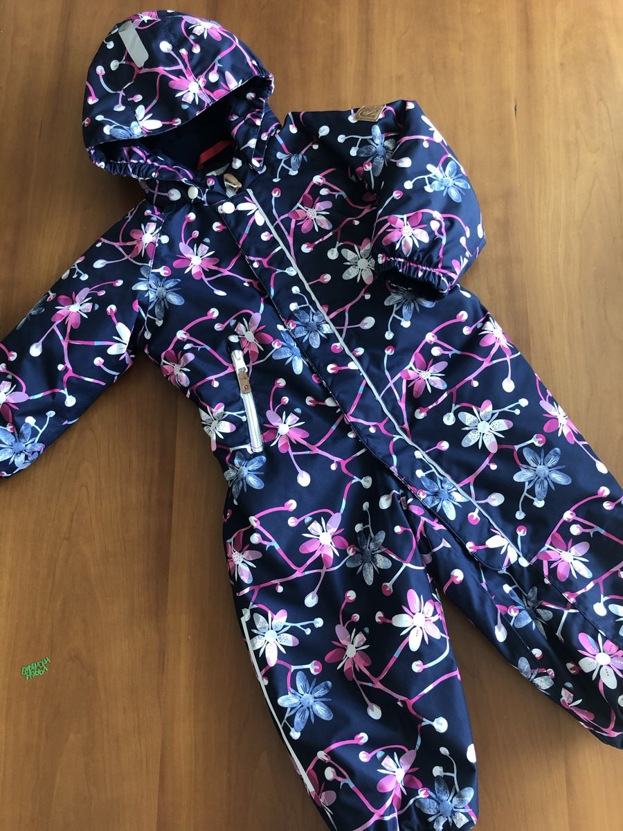 Reima Completi: REIMA Tec Schneeanzug mit Blumenmuster, Gr. 92 – Usato da Obfelden venduto da dafae