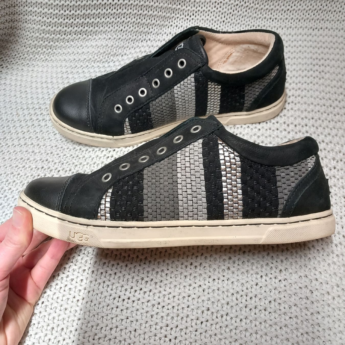 Scarpe da donna: UGG Sneaker Gr.39 – Usato da Gwatt (Thun) venduto da umwelt-brocki 2