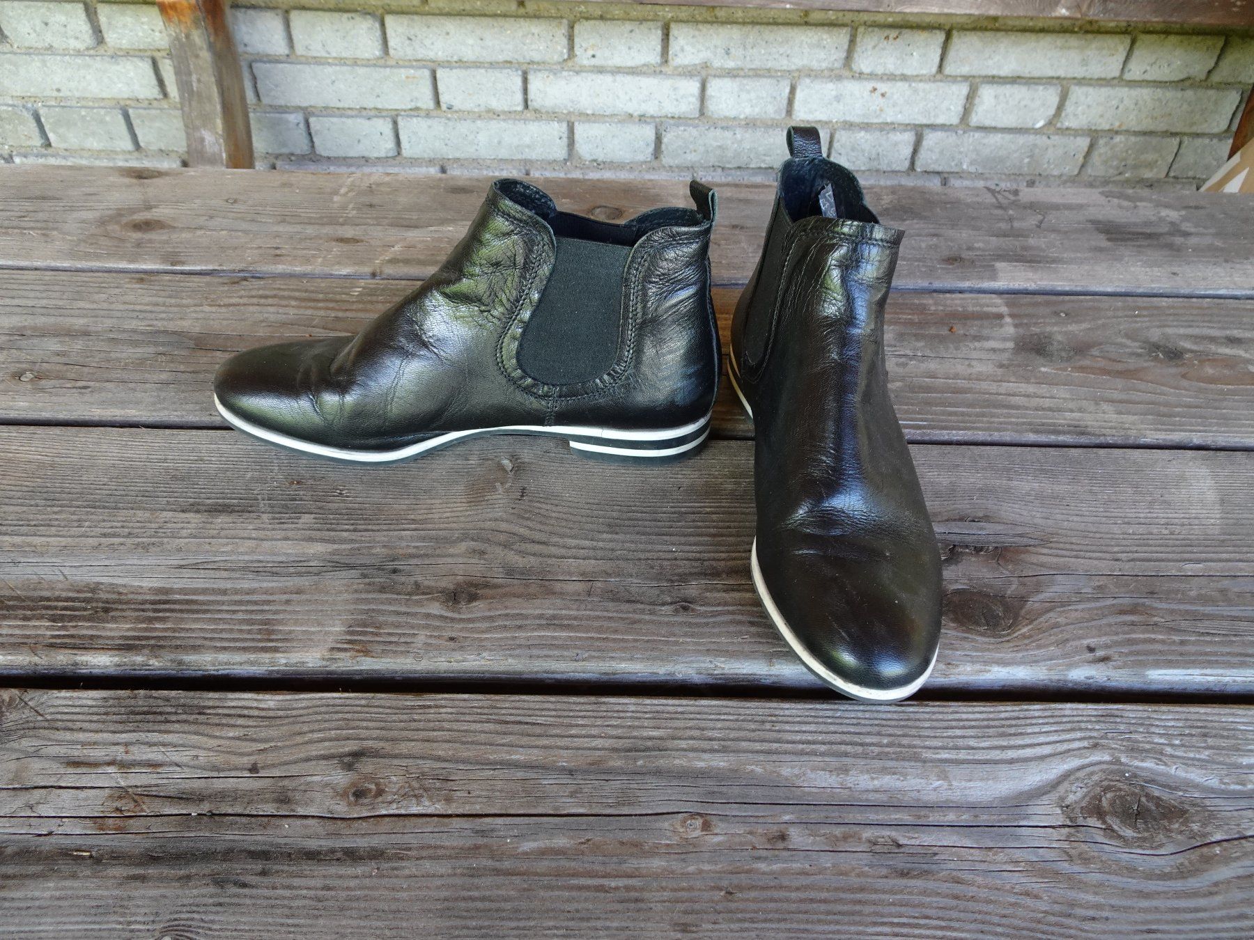 Scarpe da donna: Schwarze echt Leder Stiefelette von MAX Gr. 36 - 230540 – Usato da Küssnacht am Rigi venduto da Schuhe-Secondhand 1