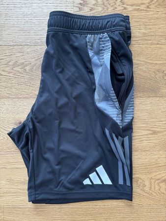 ⚽️Adidas Sportshorts Herren Gr. XL - NEU - Schwarz Slim Fit