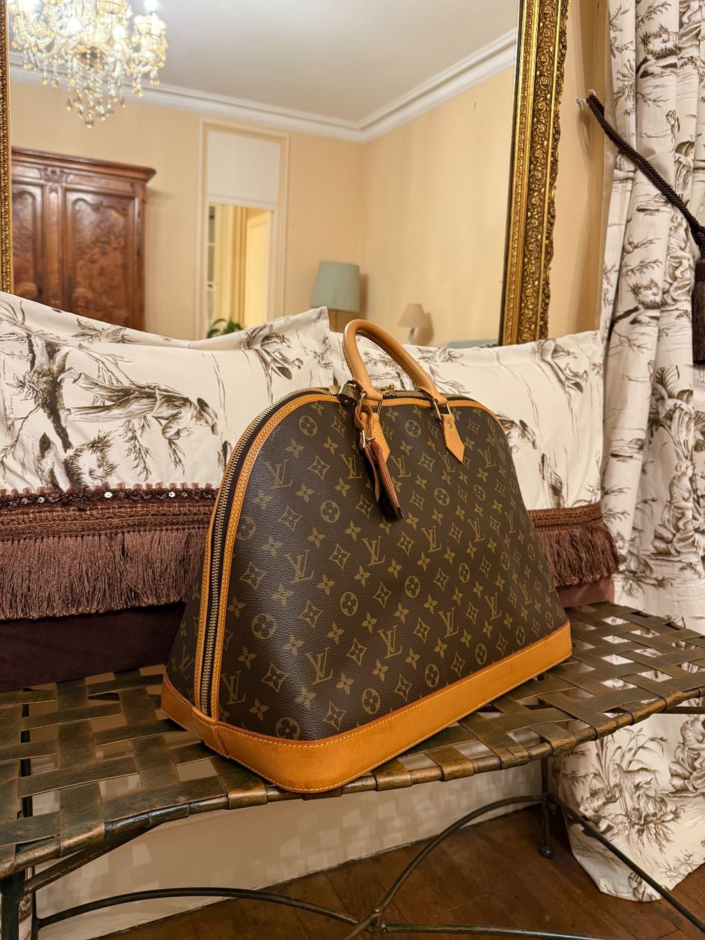 Louis Vuitton Borse: Louis Vuitton Monogram Alma Voyage MM Bag – Usato da Olten venduto da ale_nb2x 7
