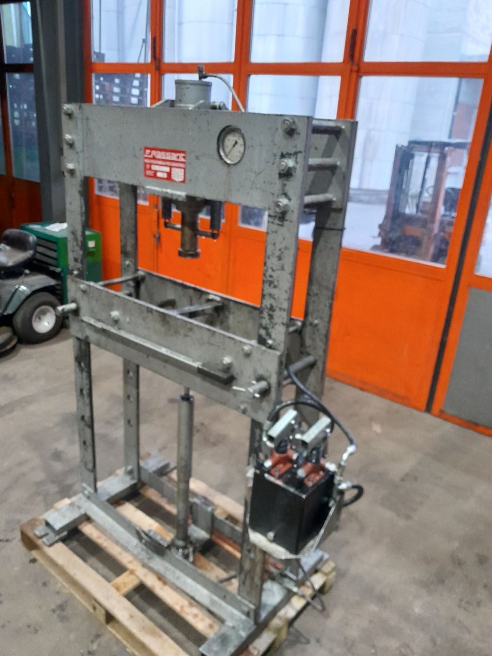 Tutte le macchine: Werkstattpresse 40 Tonnen – Difettoso da Hohentannen venduto da Tosio6 1