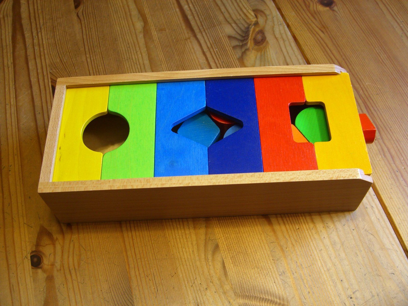Haba Spielzeuge: HABA SORTIERBOX Holz, Stecken und Entdecken – Gebraucht aus Winterthur von Gaia