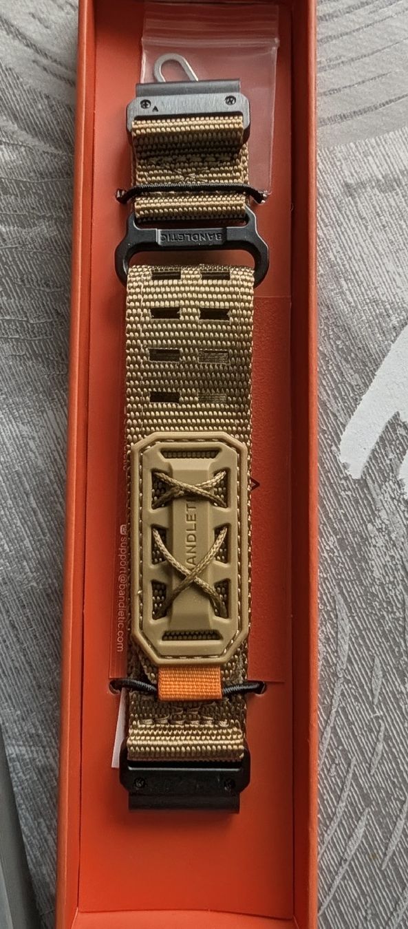 Armbänder & -reifen: Garmin Quickfit Armband – Neu und originalverpackt aus Tobel von Snicket