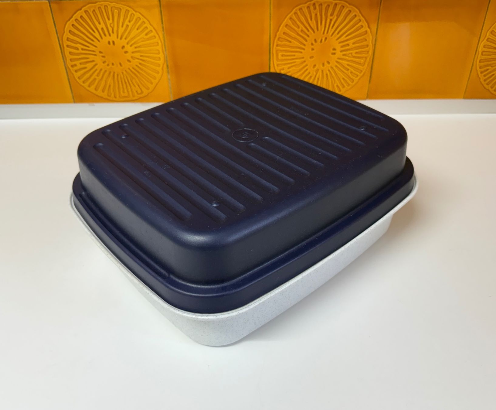 Tupperware Contenitori & Simili: Tupperware Behälter Brotbehälter – Nuovo (secondo la descrizione) da Gerlafingen venduto da sternrose 2