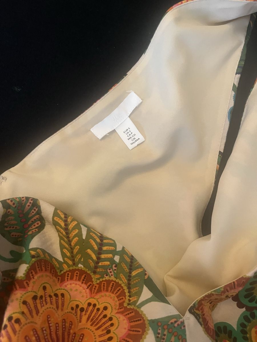 H&M Robes: Kleid mit Blumenmuster Grösse S  – Neuf (Voir description) à Olten par sae_82z2 7