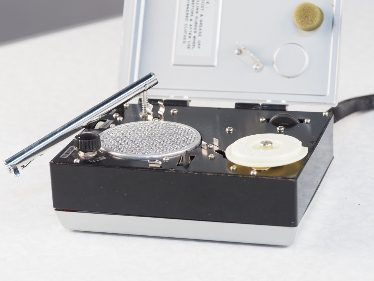 Tourne-disques: tourne disque – D'occasion à Lausanne par Leag 4