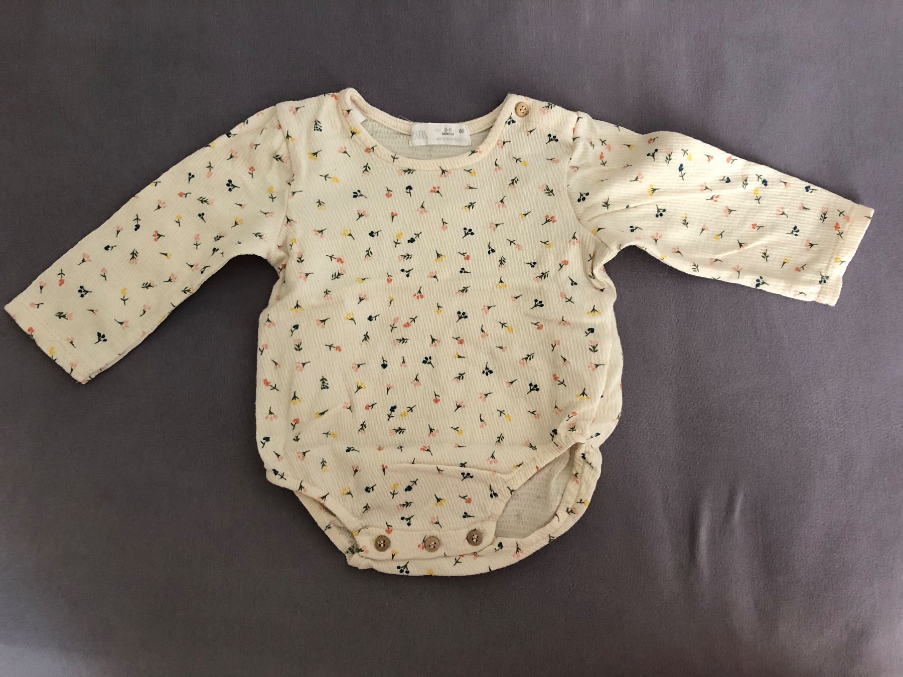 Biancheria intima: Neuer Body Blumenmuster Grösse 68 – Nuovo (secondo la descrizione) da Basel venduto da reb_687c