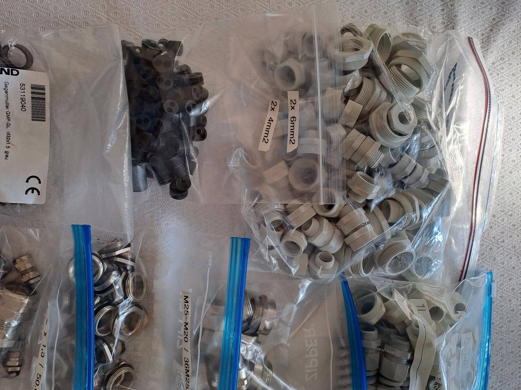 Componenti elettronici: Cable Glands - Surplus Stock – Usato da Rieden AG venduto da Werkstattlaedeli 5