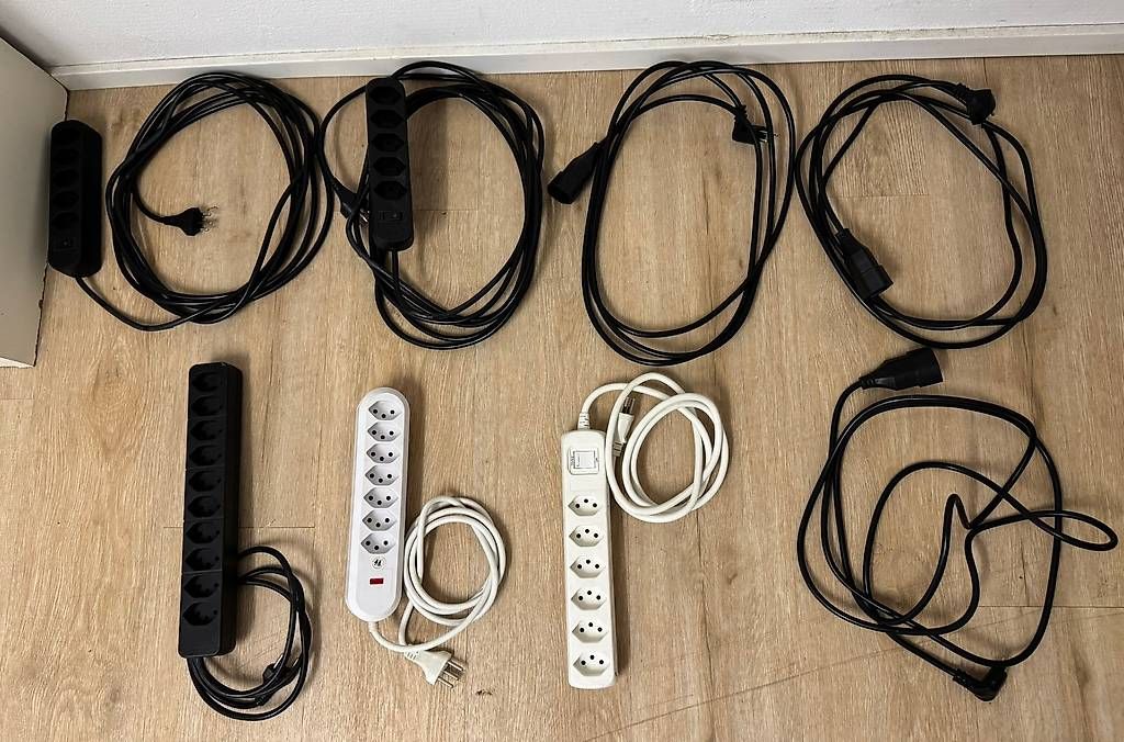 Alimentazione elettrica: div. Steckerleisten / Verlängerungskabel – Usato da Villmergen venduto da meydon