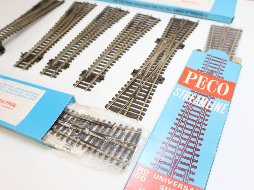 PECO 8 x grosse Weichen H0 DC - teils neuwertig (Gebraucht) in ...