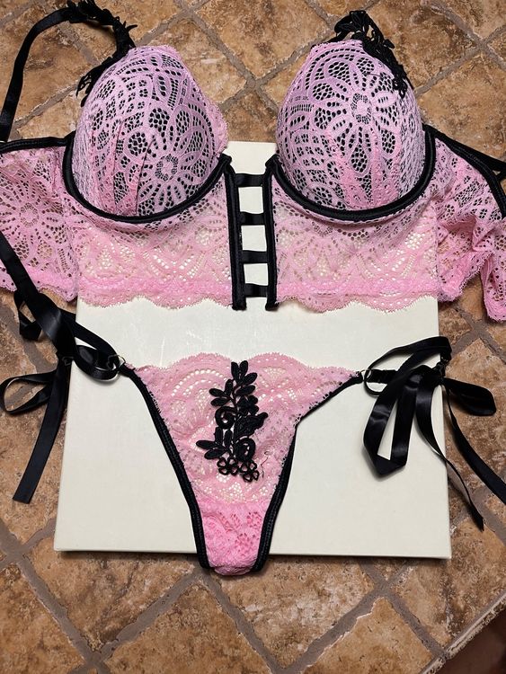 Set Di Biancheria Intima Di Pizzo Per Donna – 3 Pezzi (Reggiseno, Giarrettiera, Mutandine) Con Cinghie Regolabili, Trasparente E Nero
