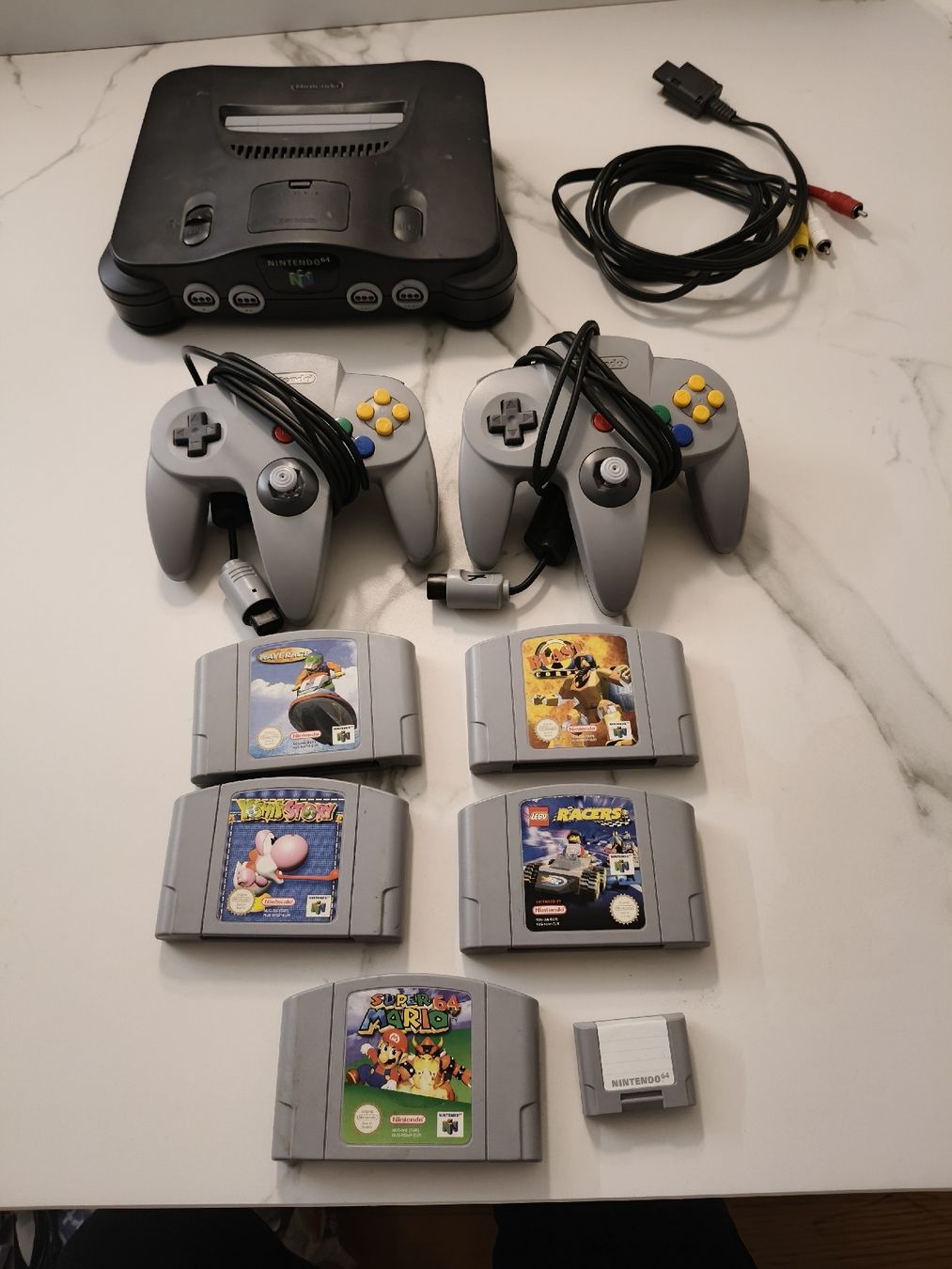 Nintendo Konsolen: Nintendo 64 Konsole mit 2 Controller & 5 Spiele, Top! – Gebraucht aus Oensingen von ece_8k7q